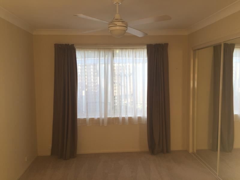 3 Dwyer Place, St Helens Park NSW 2560