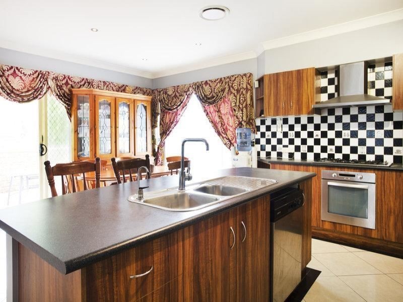 105 The Kraal Drive, Blair Athol NSW 2560