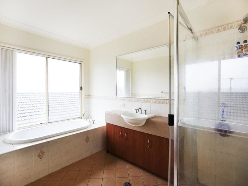 105 The Kraal Drive, Blair Athol NSW 2560