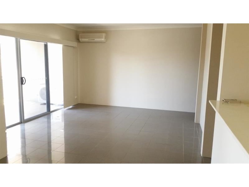 8/7-9 KING STREET, Campbelltown NSW 2560
