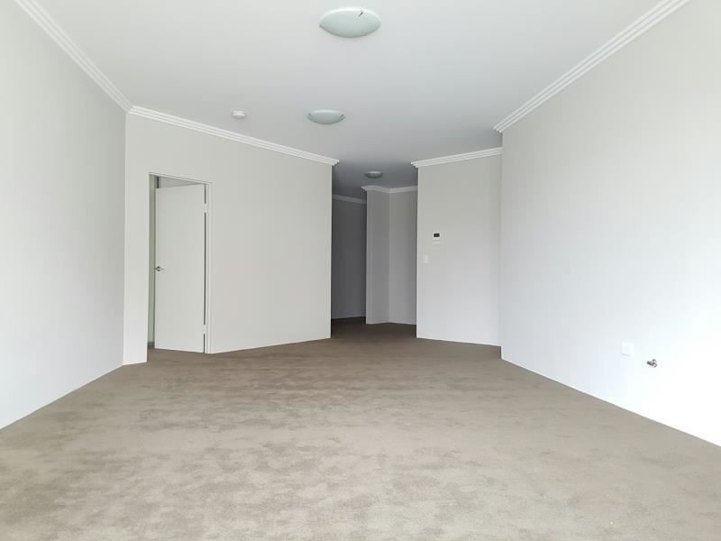 32/41 Santana Road, Campbelltown NSW 2560