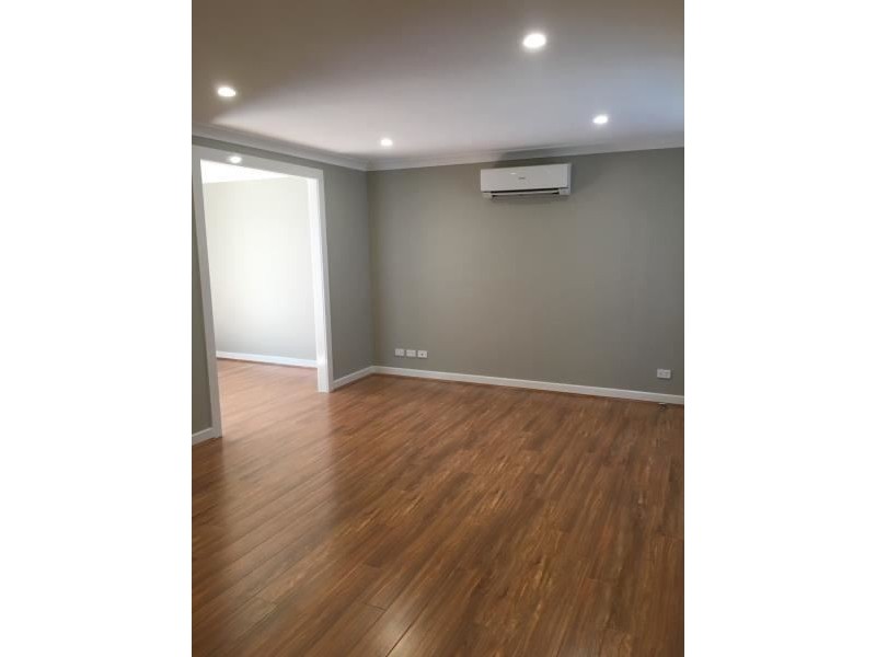 27 KAPALA AVENUE, Bradbury NSW 2560