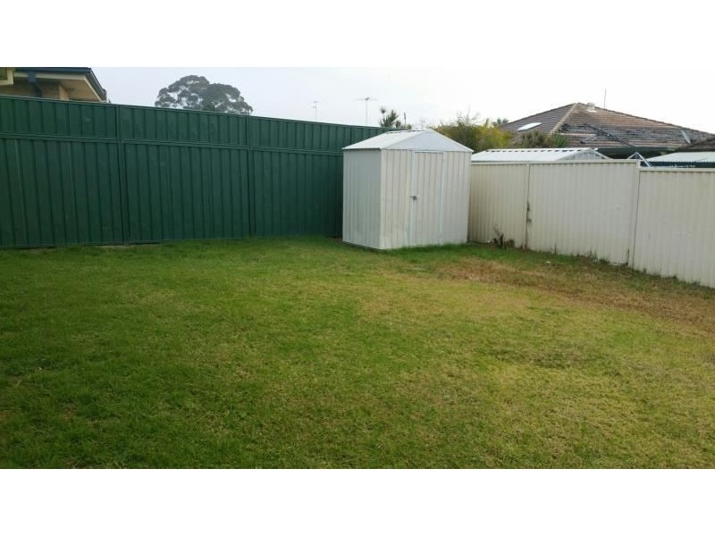 8 Moncrieff Close, St Helens Park NSW 2560