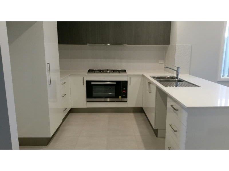 9 Junee Street, Gregory Hills NSW 2557