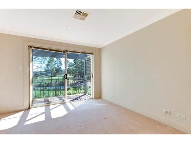 17 Jane Jarvis Way, Macquarie Links NSW 2565