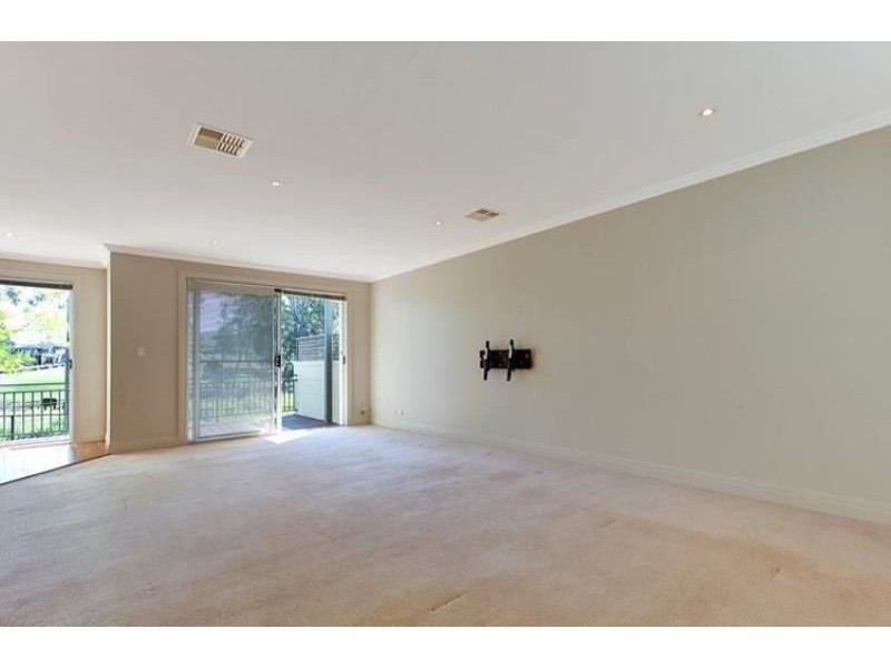 17 Jane Jarvis Way, Macquarie Links NSW 2565