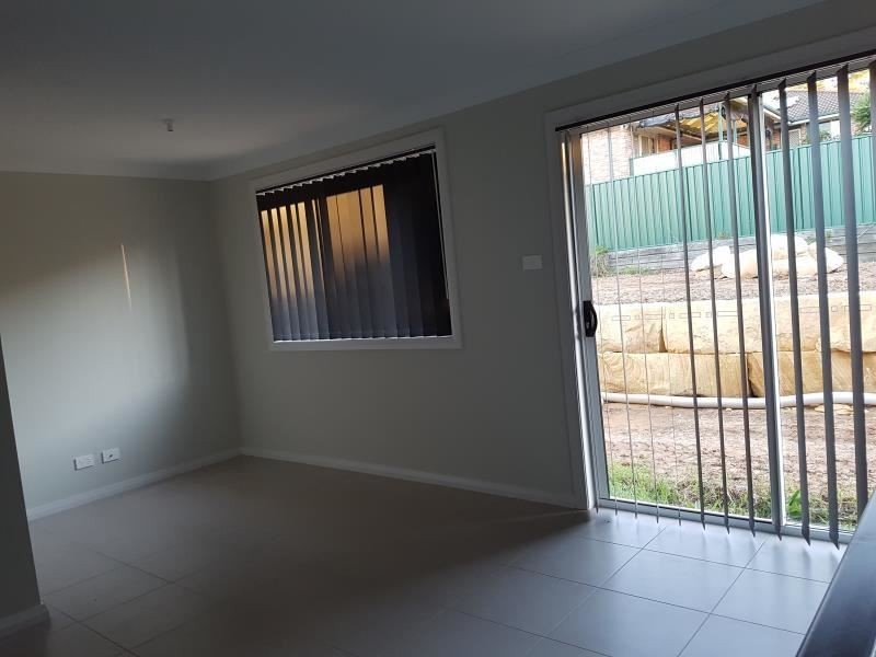 42A Jubilee Circuit, Rosemeadow NSW 2560