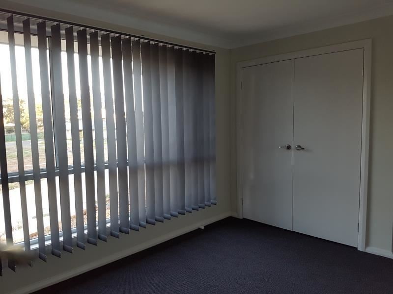 42A Jubilee Circuit, Rosemeadow NSW 2560