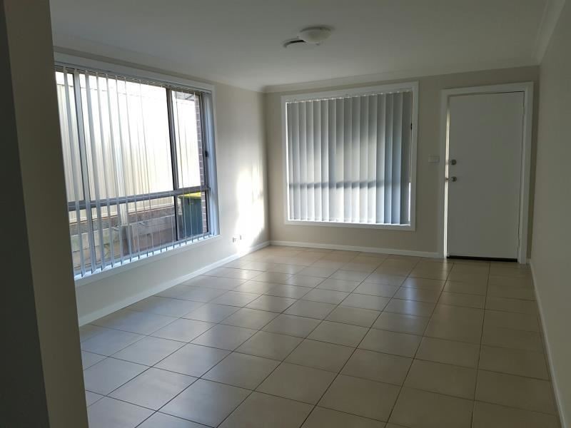 8B Vaucluse Place, Glen Alpine NSW 2560