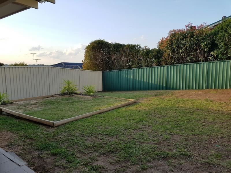 8B Vaucluse Place, Glen Alpine NSW 2560