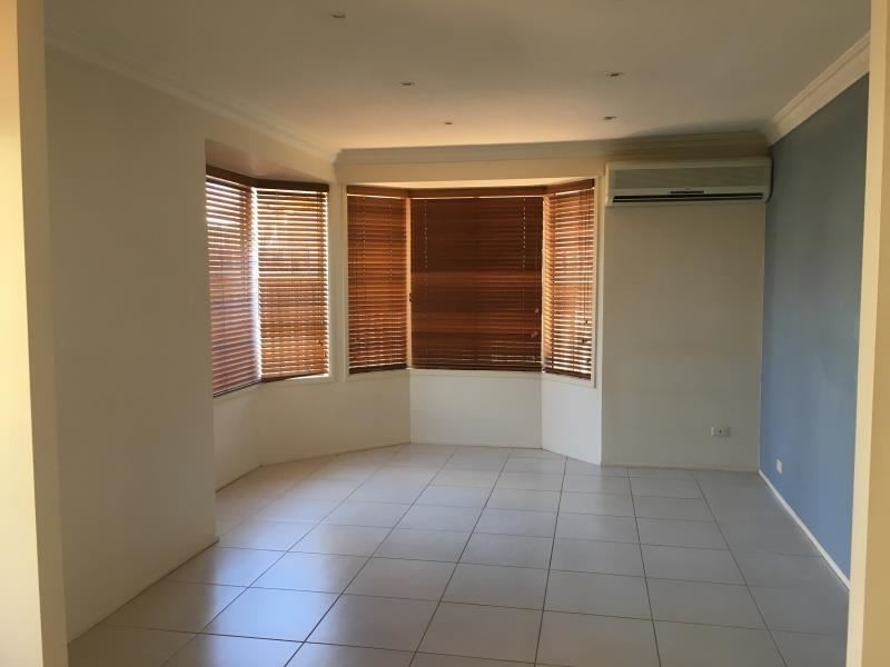 6 HANNAM PLACE, Englorie Park NSW 2560