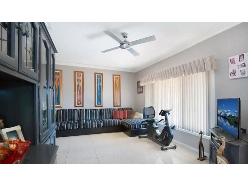 5 Ronald Street, Campbelltown NSW 2560