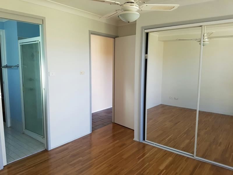 49 ROBSON CRESCENT, St Helens Park NSW 2560