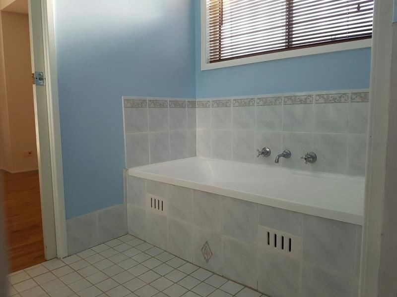 49 ROBSON CRESCENT, St Helens Park NSW 2560