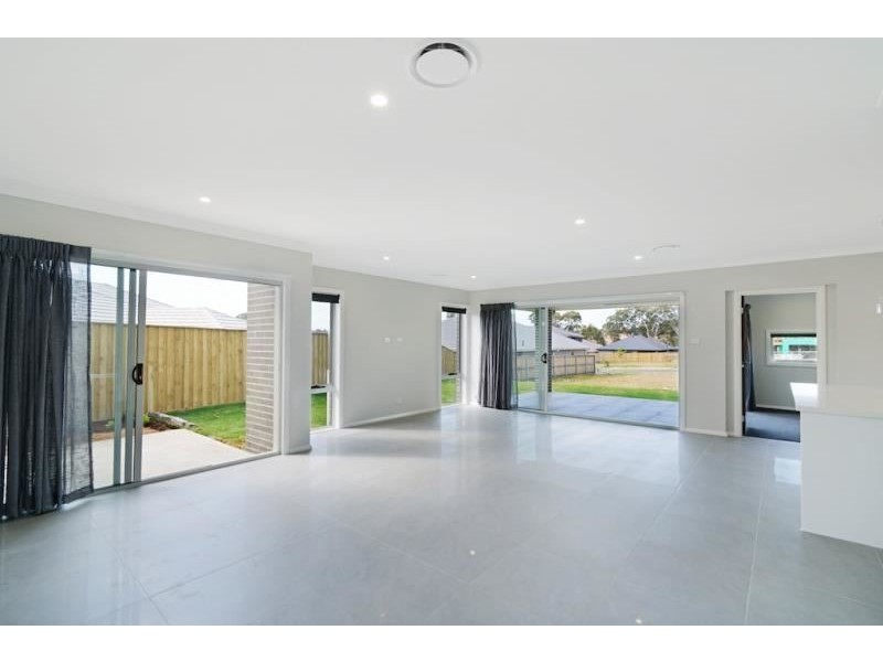 5 Nano Place, Campbelltown NSW 2560