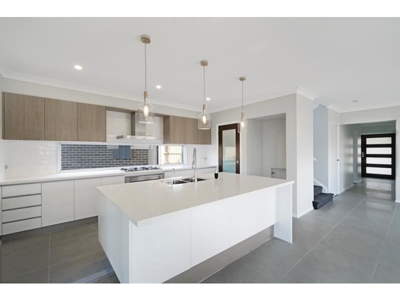 5 Nano Place, Campbelltown NSW 2560