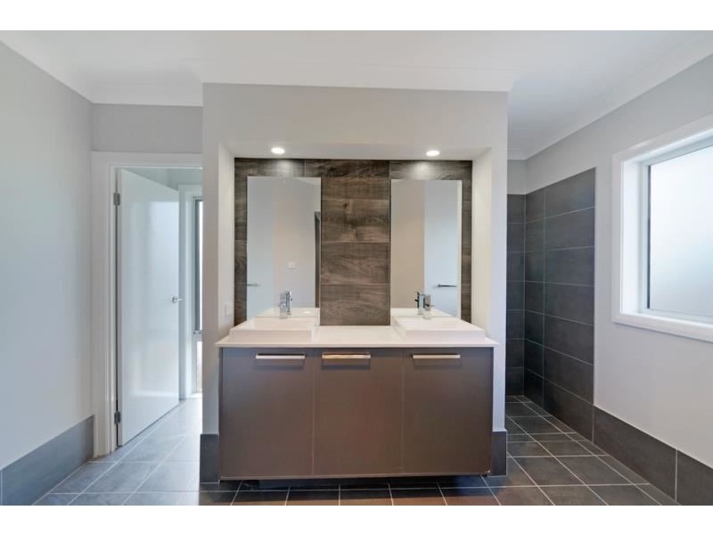 5 Nano Place, Campbelltown NSW 2560