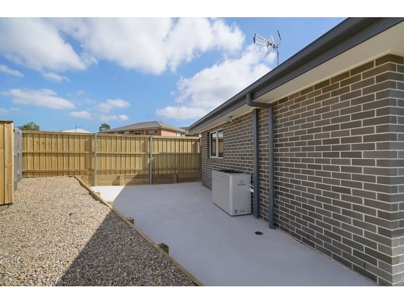 5A Nano Place, Campbelltown NSW 2560