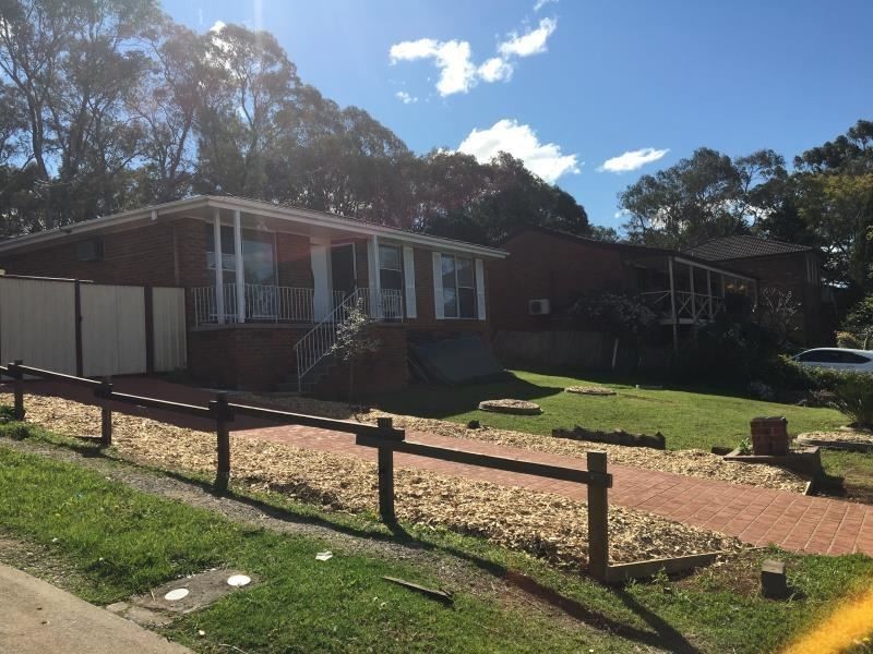 15 DOLOMITE PLACE, Eagle Vale NSW 2558