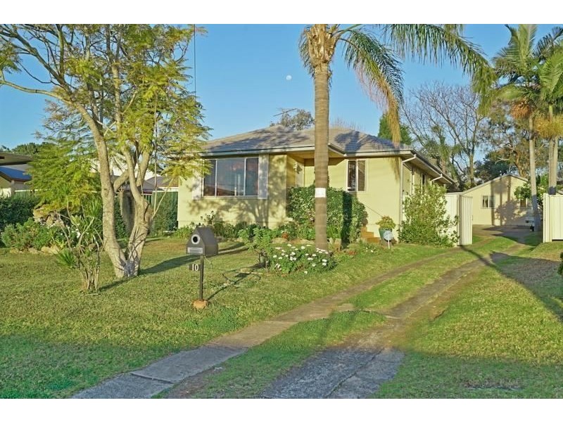 10 Byron Avenue, Campbelltown NSW 2560