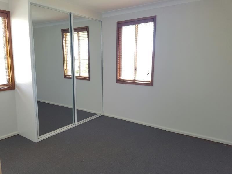 10 Byron Avenue, Campbelltown NSW 2560