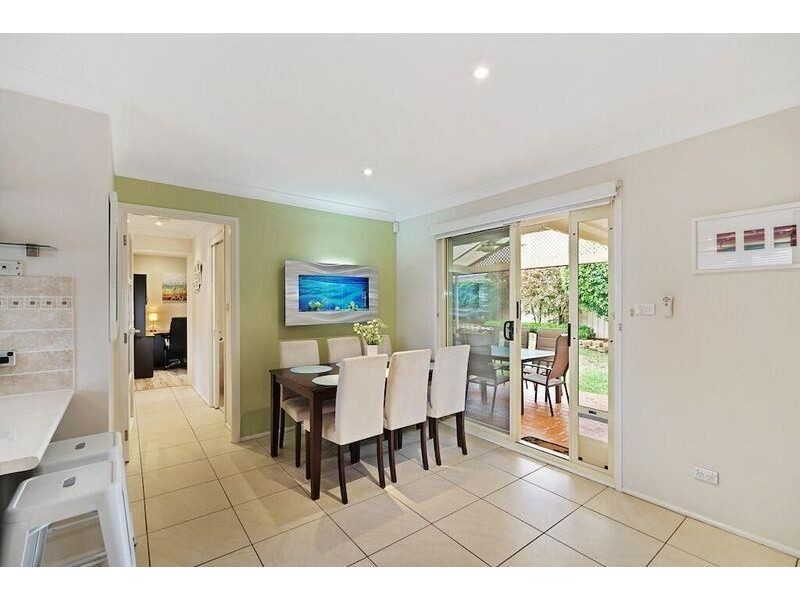 9 Stephano Place, Rosemeadow NSW 2560