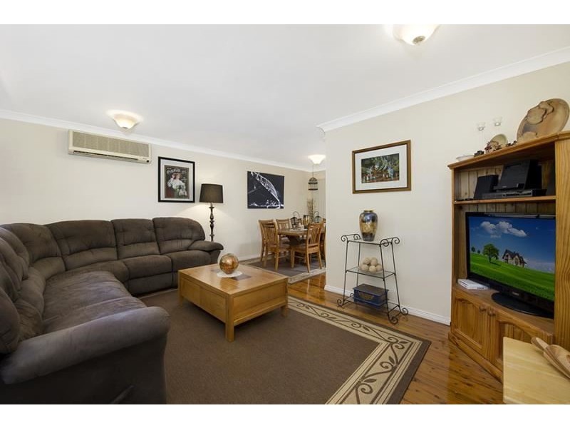 38 EVERGREEN AVENUE, Bradbury NSW 2560