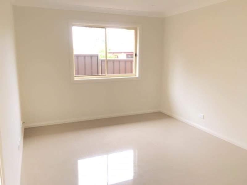 52A Carrington Circuit, Leumeah NSW 2560