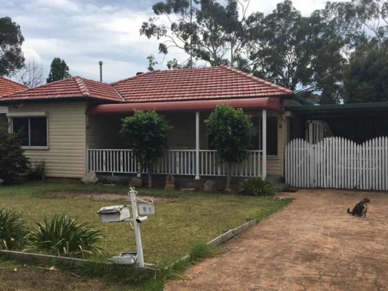 21 Phelps Crescent, Bradbury NSW 2560