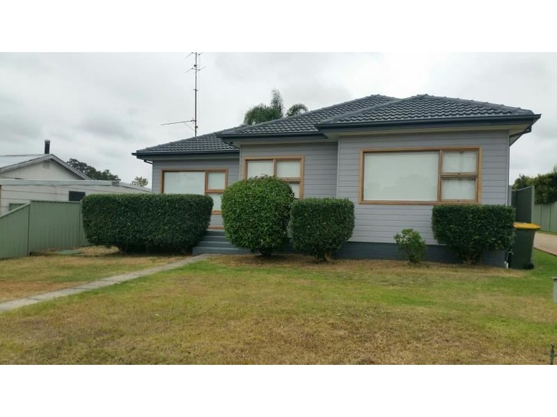 24 Toggerai Street, Appin NSW 2560