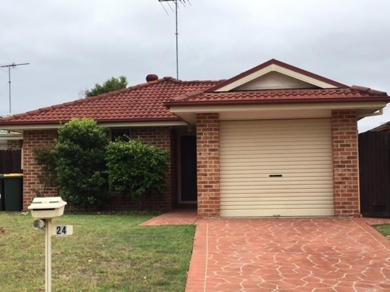 24 MEREDITH CRESCENT, St Helens Park NSW 2560
