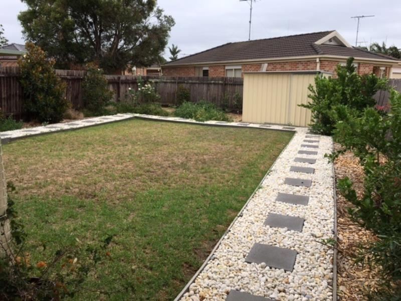 24 MEREDITH CRESCENT, St Helens Park NSW 2560