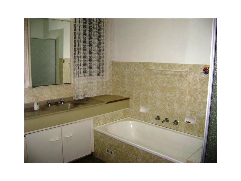 15 Johnson Avenue, Camden South NSW 2570