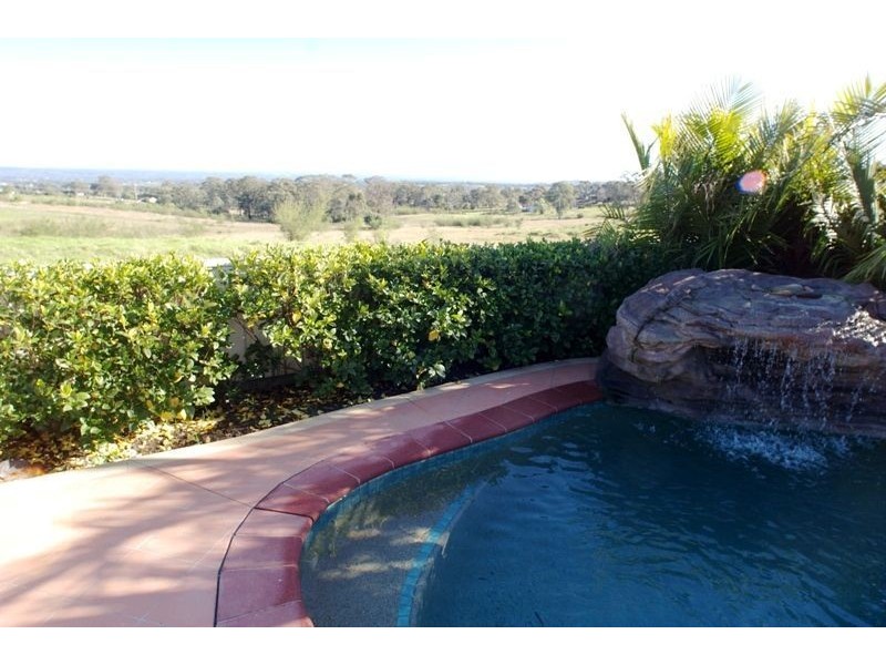 15 Scarborough Close, Narellan NSW 2567