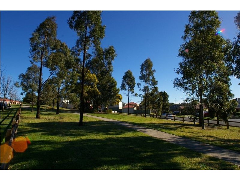 18 Parkside Circuit, Currans Hill NSW 2567