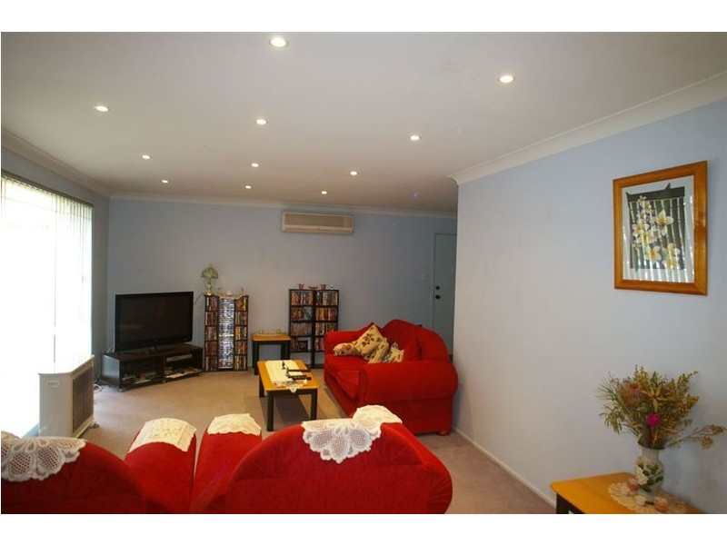 32 Montgomery Circuit, Narellan Vale NSW 2567