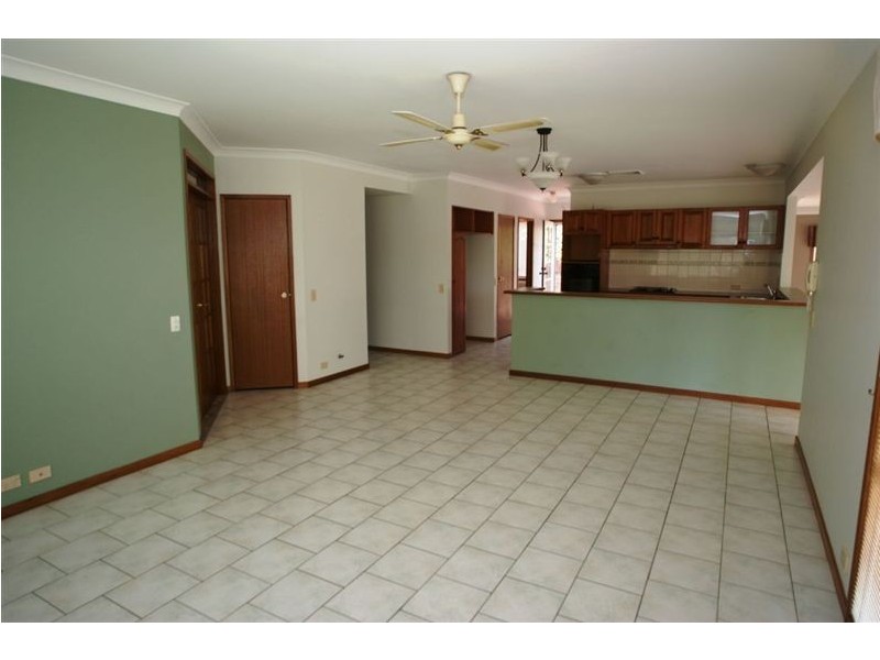 42 Mt Annan Drive, Mount Annan NSW 2567