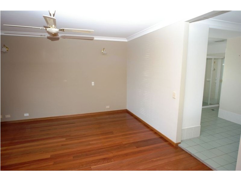 42 Mt Annan Drive, Mount Annan NSW 2567