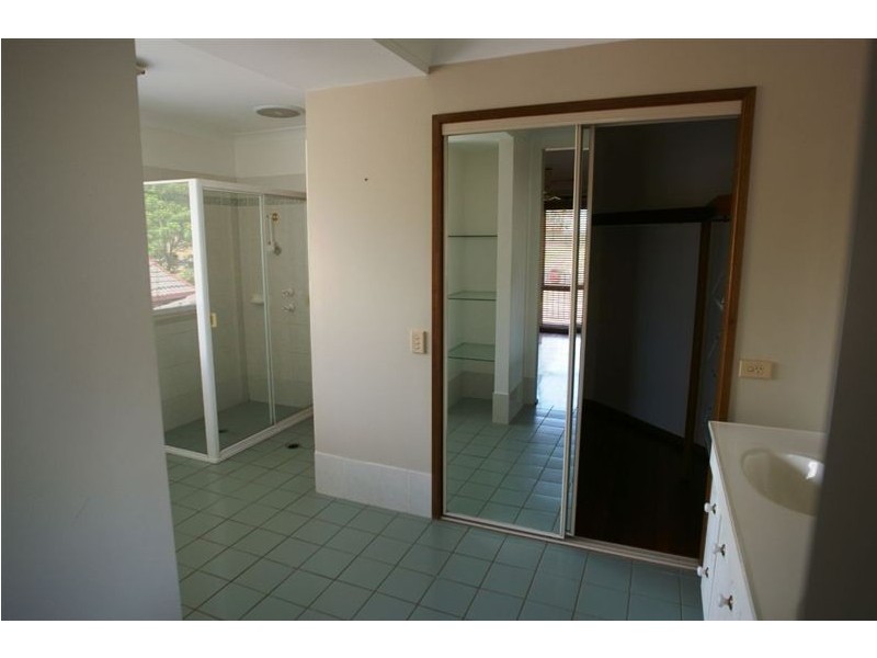 42 Mt Annan Drive, Mount Annan NSW 2567
