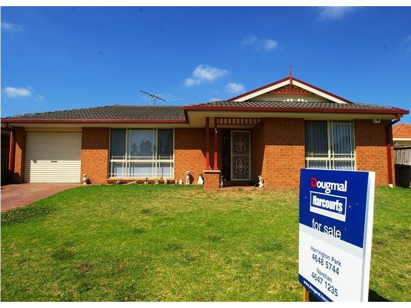 32 Montgomery Circuit, Narellan Vale NSW 2567