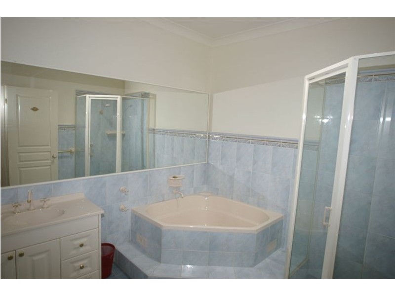 37 The Outlook, Kirkham NSW 2570