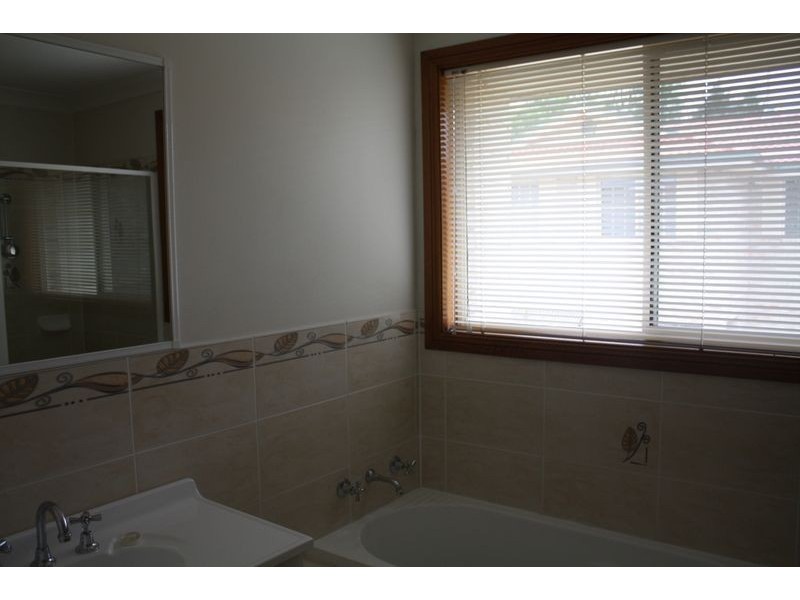 2/19-21 Murrandah Avenue, Camden South NSW 2570