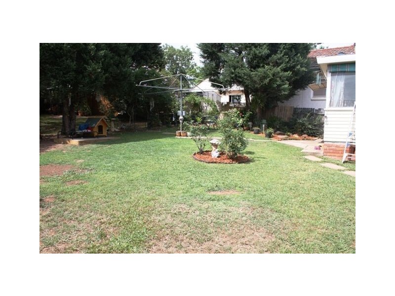 120 Lindesay Street, Campbelltown NSW 2560