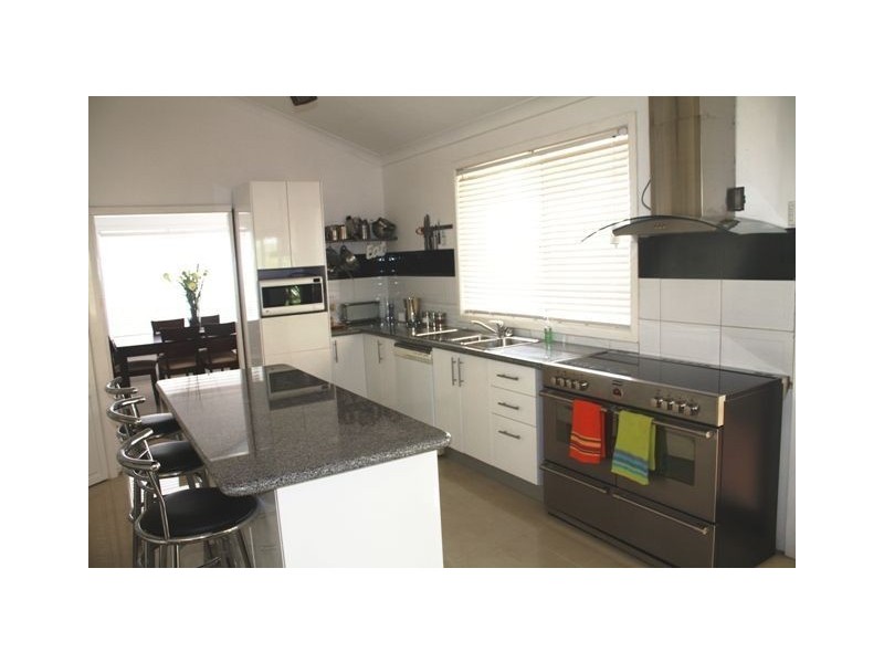 12 Somercotes Close, Glen Alpine NSW 2560