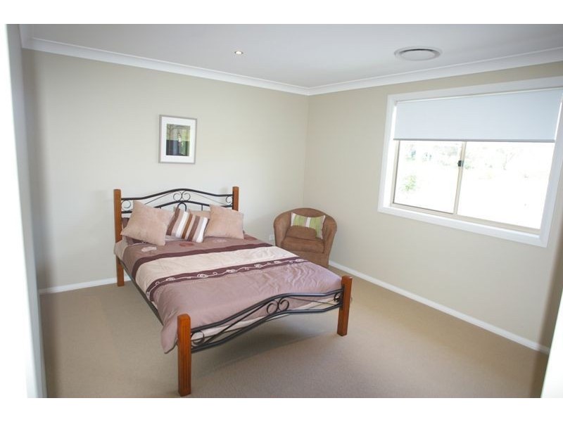 6 Preston Avenue, Elderslie NSW 2570