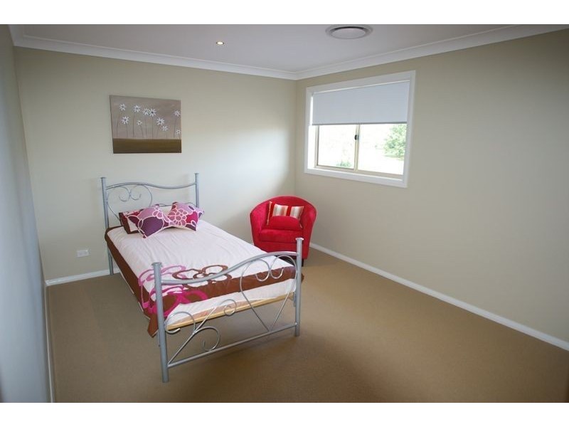 6 Preston Avenue, Elderslie NSW 2570