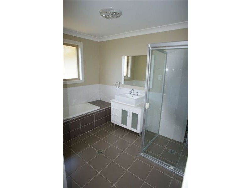 6 Preston Avenue, Elderslie NSW 2570