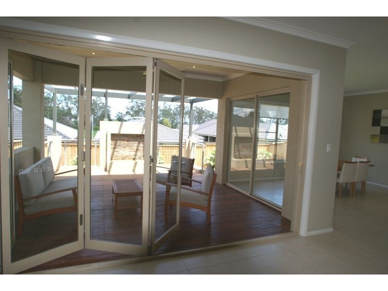 6 Preston Avenue, Elderslie NSW 2570