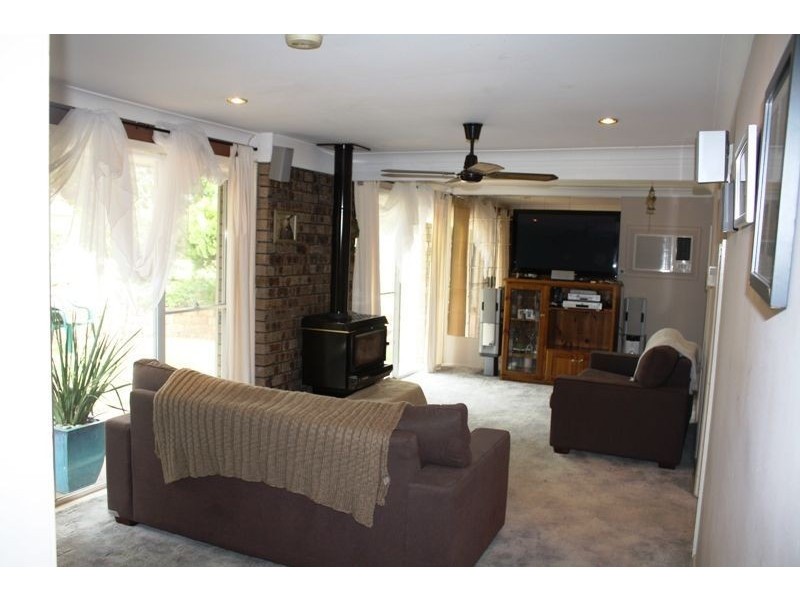 4 Greenaway Avenue, Camden South NSW 2570