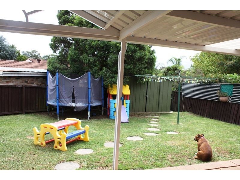 4 Greenaway Avenue, Camden South NSW 2570